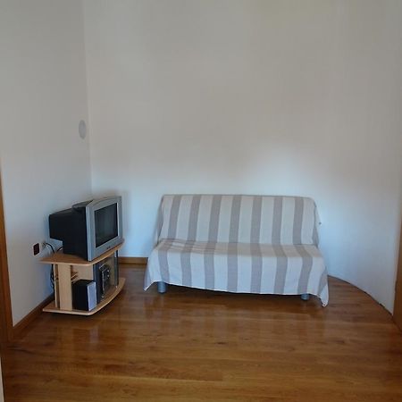 Apartments Premantura Eksteriør billede