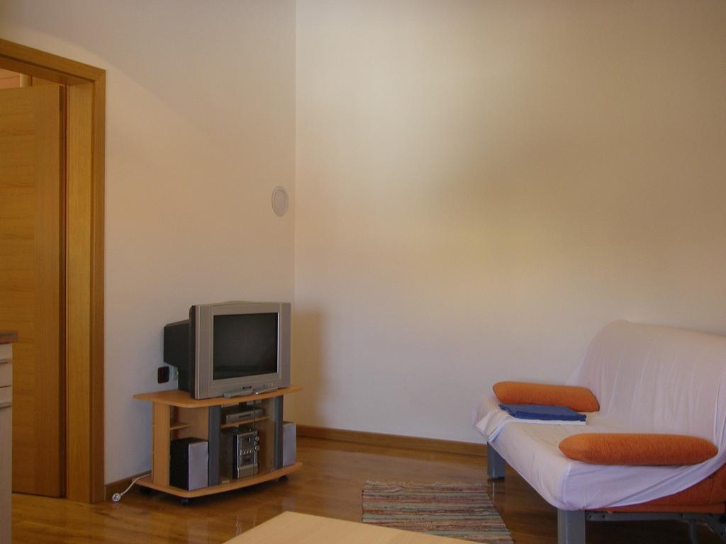 Apartments Premantura Eksteriør billede
